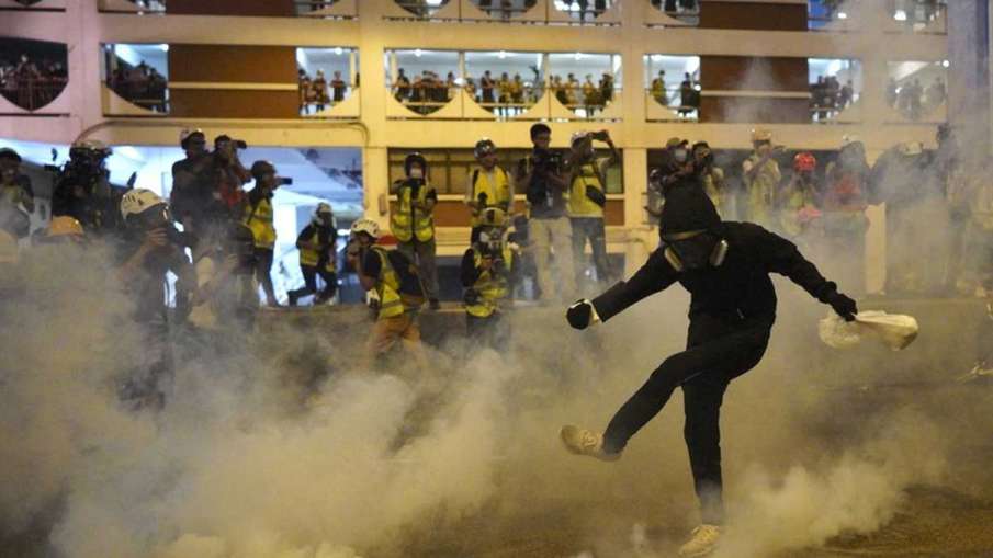 Hong Kong protesters, Hong Kong protests, Hong Kong protesters tear gassed Hong Kong protesters, Hong Kong protests, Hong Kong protesters tear gassed- India TV Hindi