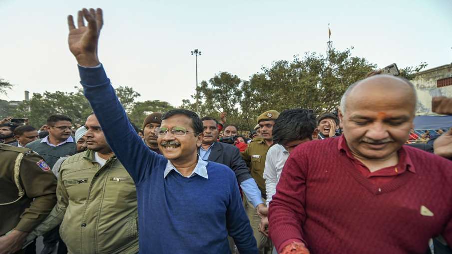 केजरीवाल ने शपथग्रहण से पहले कैबिनेट के साथियों को डिनर पर बुलाया केजरीवाल ने शपथग्रहण से पहले कैबिनेट के साथियों को डिनर पर बुलाया- India TV Hindi