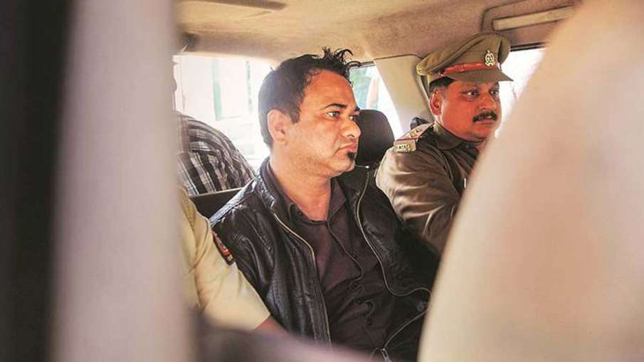 डॉक्टर कफील खान पर अब लगा NSA, ज़मानत मिलने के बावजूद नहीं मिली रिहाई डॉक्टर कफील खान पर अब लगा NSA, ज़मानत मिलने के बावजूद नहीं मिली रिहाई- India TV Hindi