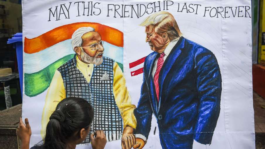 A child makes a painting depicting US President Donald... A child makes a painting depicting US President Donald...- India TV Hindi