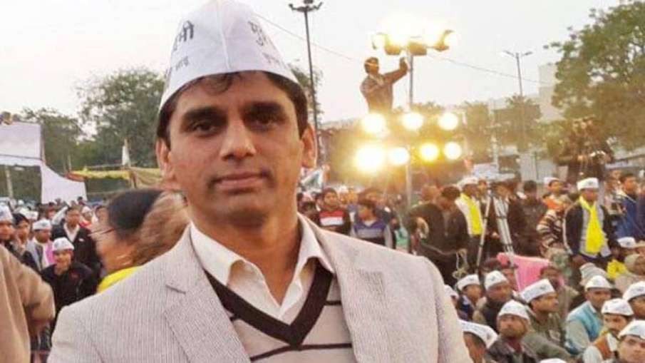 आप विधायक नरेश यादव के काफिले पर जानलेवा हमला, कार्यकर्ता की मौत आप विधायक नरेश यादव के काफिले पर जानलेवा हमला, कार्यकर्ता की मौत- India TV Hindi