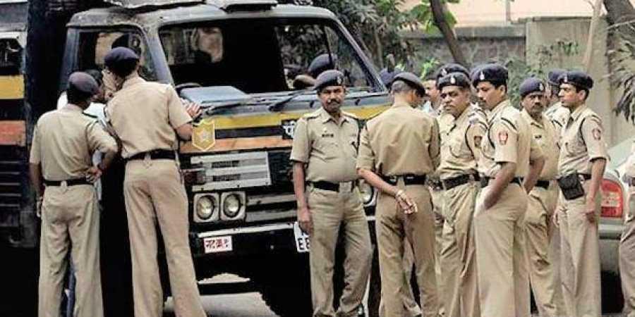Restrictions on large gathering in Noida in view of board exams Restrictions on large gathering in Noida in view of board exams- India TV Hindi