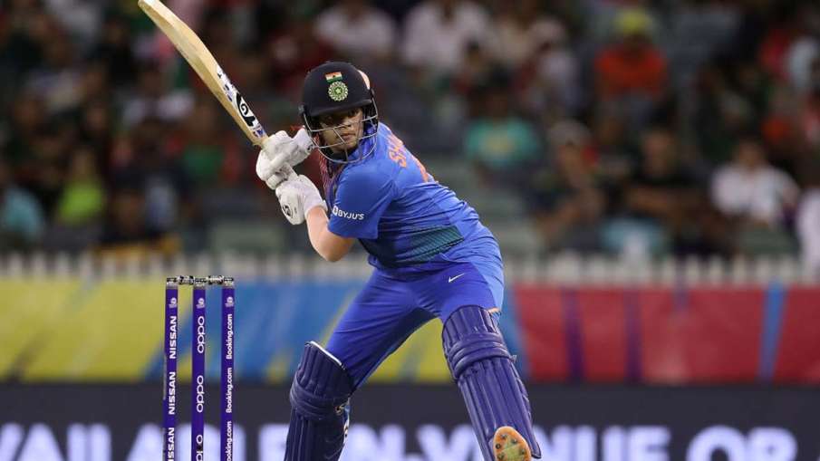 Team management allows Shefali Verma to play cricket without fear: Shikha Pandey Team management allows Shefali Verma to play cricket without fear: Shikha Pandey- India TV Hindi