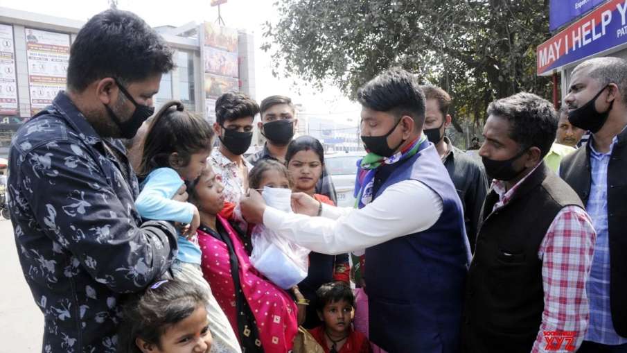 कोरोना से बिहार में भी दहशत, एहतियातन निगरानी में रखे गए ईरान से लौटे 14 लोग, नीतीश ने की बैठक कोरोना से बिहार में भी दहशत, एहतियातन निगरानी में रखे गए ईरान से लौटे 14 लोग, नीतीश ने की बैठक- India TV Hindi