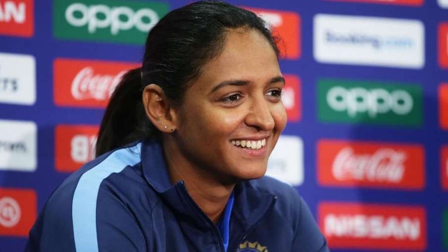 Women's T20 WC: सेमीफाइनल में... Women's T20 WC: सेमीफाइनल में...- India TV Hindi