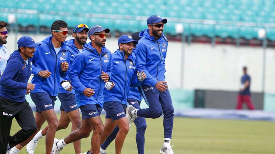 कोरोना वायरस के कारण... कोरोना वायरस के कारण...- India TV Hindi