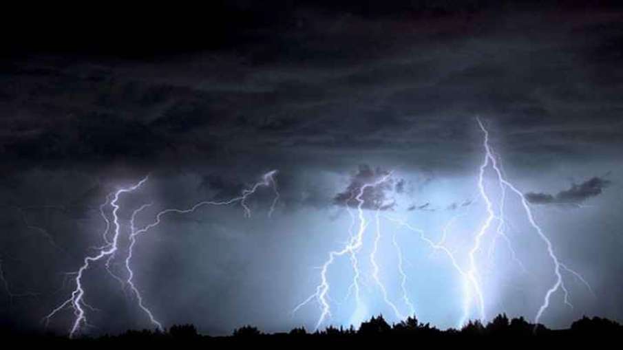 28 people died in various accidents as a result of thunderstorms and rain 28 people died in various accidents as a result of thunderstorms and rain- India TV Hindi
