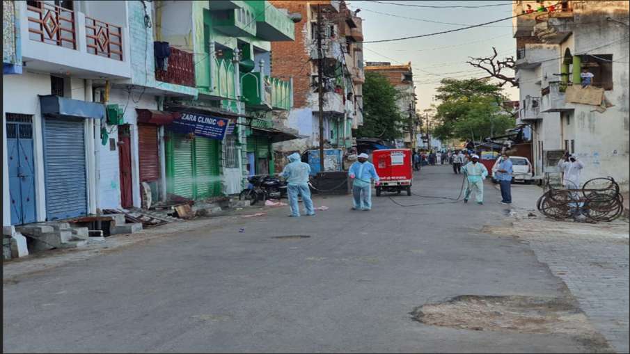 Coronavirus: लखनऊ का सदर बाजार इलाका सील, तबलीगी जमात के 12 लोगों की रिपोर्ट पॉजिटिव Coronavirus: लखनऊ का सदर बाजार इलाका सील, तबलीगी जमात के 12 लोगों की रिपोर्ट पॉजिटिव- India TV Hindi