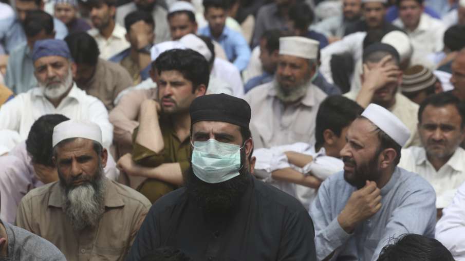 Pakistan: Tablighi Jamaat members put under quarantine in mosque due to Covid-19 Pakistan: Tablighi Jamaat members put under quarantine in mosque due to Covid-19- India TV Hindi