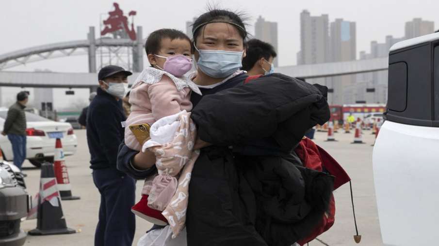 Coroanvirus: वुहान में लॉकडाउन में ढील, लेकिन लोगों को घरों में ही रहने की हिदायत Coroanvirus: वुहान में लॉकडाउन में ढील, लेकिन लोगों को घरों में ही रहने की हिदायत - India TV Hindi