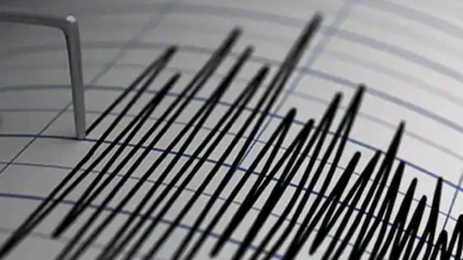 दिल्ली एनसीआर में भूकंप के जोरदार झटके, भूकंप की तीव्रता 4.6 मापी गई, Earthquake in delhi latest upd दिल्ली एनसीआर में भूकंप के जोरदार झटके, भूकंप की तीव्रता 4.6 मापी गई, Earthquake in delhi latest upd- India TV Hindi