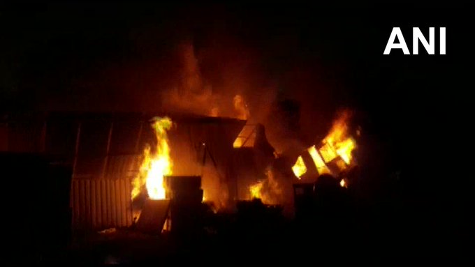 Maharashtra: Fire broke out at a factory in Satanpur area of Nashik Maharashtra: Fire broke out at a factory in Satanpur area of Nashik- India TV Hindi