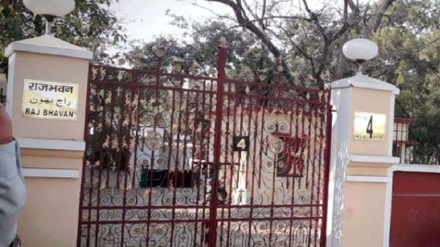 MP Raj Bhavan declared COVID-19 containment zone as 6 test positive MP Raj Bhavan declared COVID-19 containment zone as 6 test positive - India TV Hindi