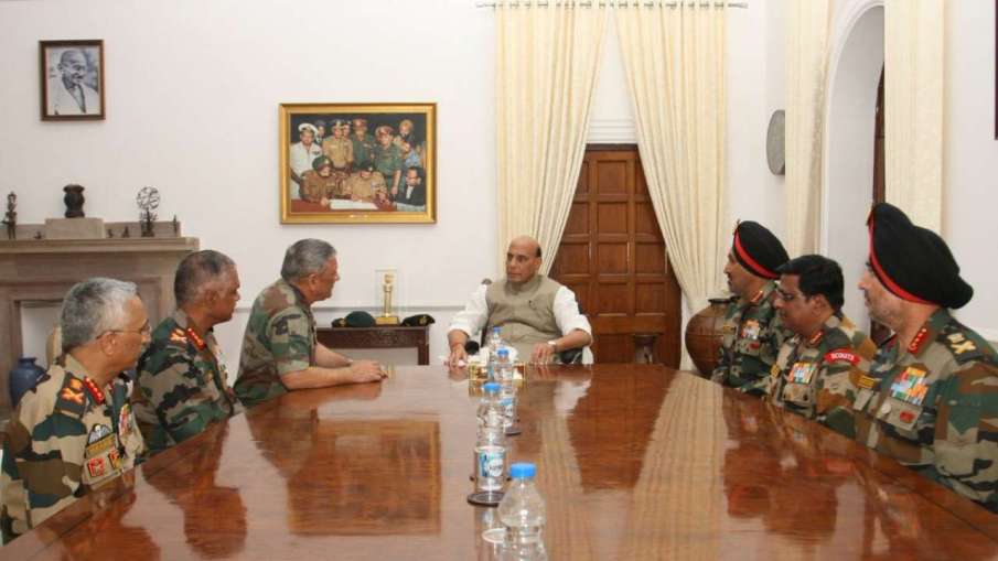 India-China Tension: Rajnath Singh Holds Meet With Top Military Brass India-China Tension: Rajnath Singh Holds Meet With Top Military Brass- India TV Hindi