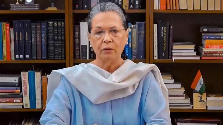 पेट्रोल-डीजल के बढ़ी कीमतों पर सोनिया गांधी का वीडियो मैसेज, केंद्र सरकार को घेरा पेट्रोल-डीजल के बढ़ी कीमतों पर सोनिया गांधी का वीडियो मैसेज, केंद्र सरकार को घेरा- India TV Hindi