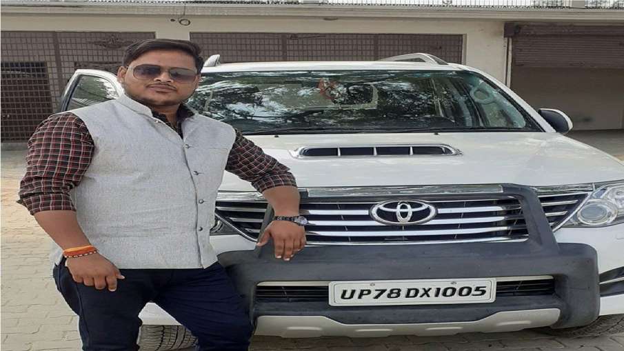Slain gangster Amar Dubey's father comes alive after 7 years Slain gangster Amar Dubey's father comes alive after 7 years- India TV Hindi