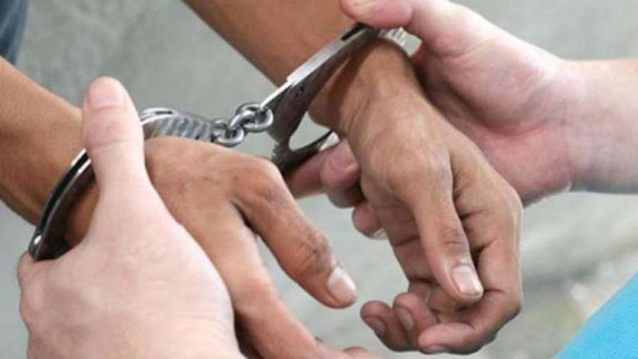 नोएडा में हत्या के मामले में पांच लोग गिरफ्तार, 18 जुलाई को मिला था शव नोएडा में हत्या के मामले में पांच लोग गिरफ्तार, 18 जुलाई को मिला था शव- India TV Hindi