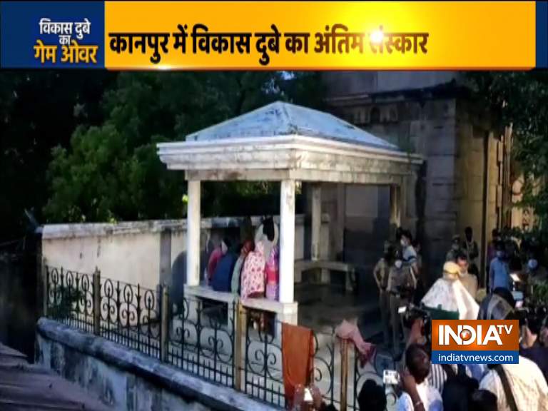 Vikas Dubey, Vikas Dubey wife, Richa Dubey, vikas Dubey encounter । Vikas Dubey, Vikas Dubey wife, Richa Dubey, vikas Dubey encounter । - India TV Hindi