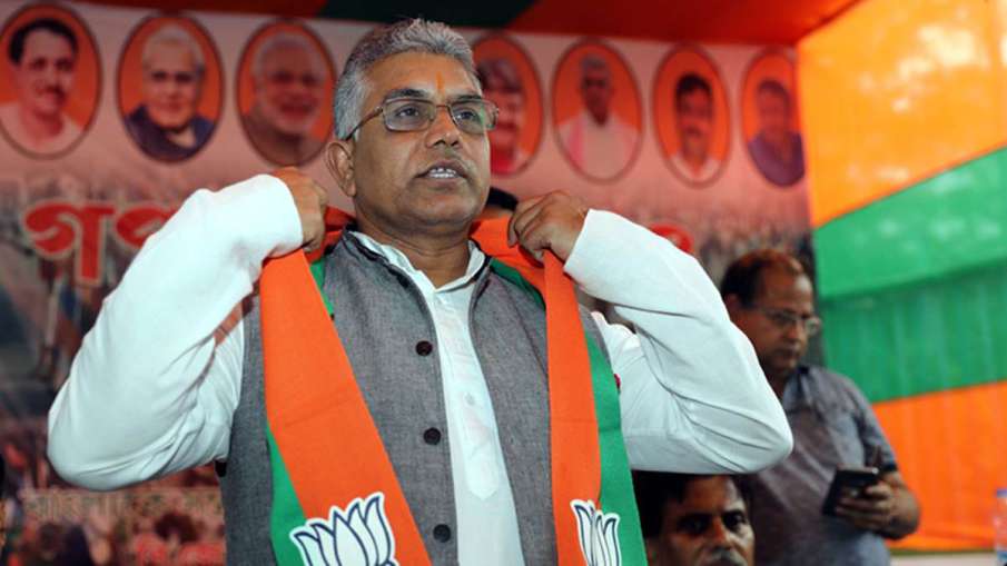West Bengal BJP President Dilip Ghosh allegedly attacked by Trinamool Congress workers West Bengal BJP President Dilip Ghosh allegedly attacked by Trinamool Congress workers- India TV Hindi