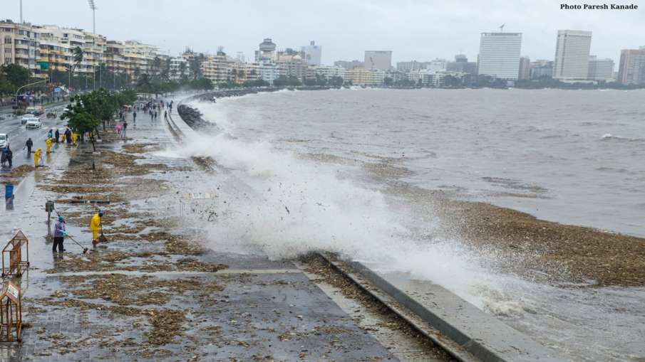 Heavy Rain Alert In Mumbai Today, Civic Body Says Stay Away From Coast Heavy Rain Alert In Mumbai Today, Civic Body Says Stay Away From Coast- India TV Hindi