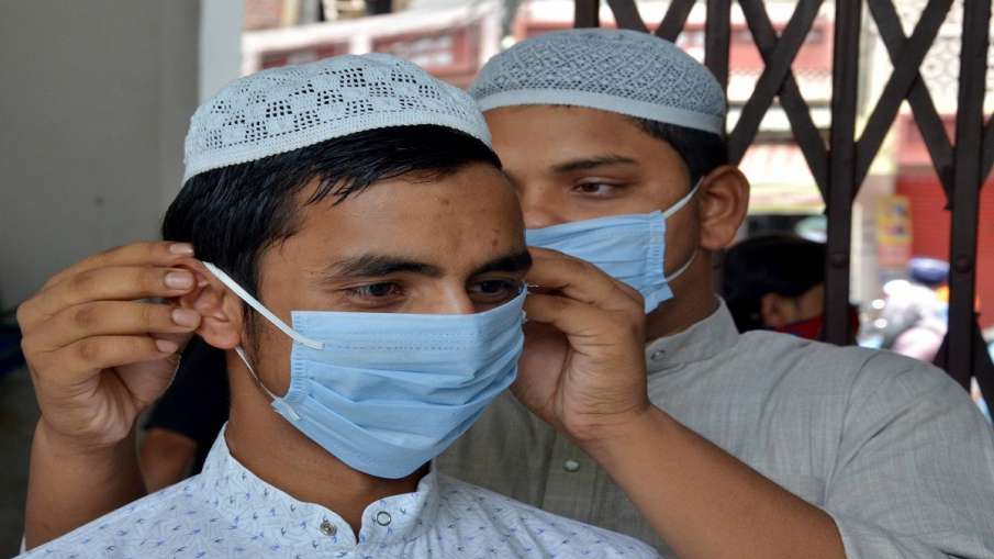 Tamil Nadu ration card holder will get free mask । तमिलनाडु में राशनकार्ड धारकों को नि:शुल्क मास्क व Tamil Nadu ration card holder will get free mask । तमिलनाडु में राशनकार्ड धारकों को नि:शुल्क मास्क व- India TV Hindi