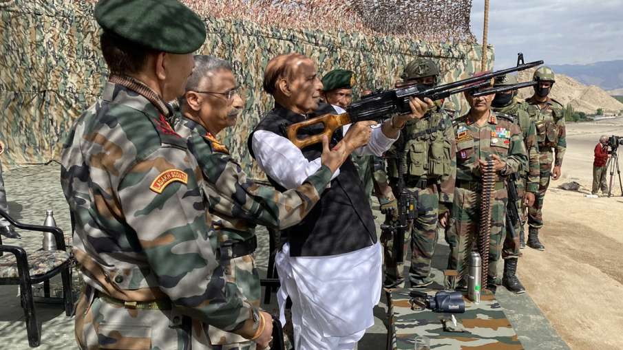 Defence Minister Rajnath Singh two-day visit to Ladakh and Jammu & Kashmir Defence Minister Rajnath Singh two-day visit to Ladakh and Jammu & Kashmir- India TV Hindi