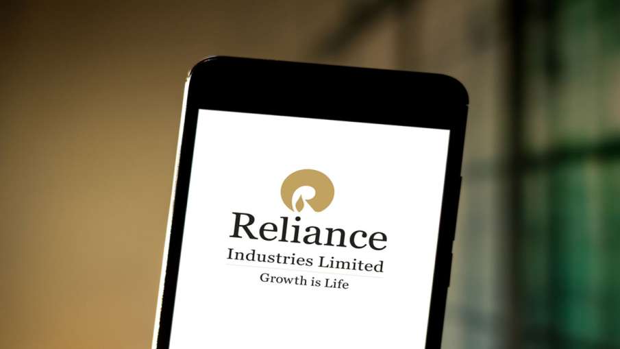 Reliance Industries market valuation crosses Rs 14 lakh cr-mark- India TV Paisa