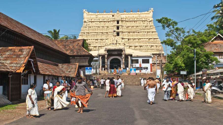 SC upholds right of Travancore royal family in administration of historic Sree Padmanabhaswamy Templ SC upholds right of Travancore royal family in administration of historic Sree Padmanabhaswamy Templ- India TV Hindi