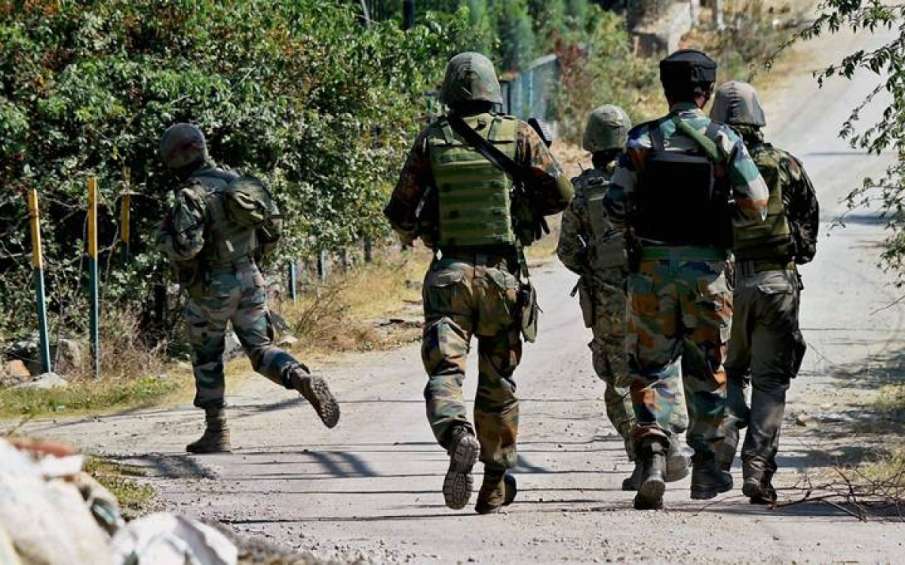 Encounter in Ranbirgarh area of outskirts of Srinagar Encounter in Ranbirgarh area of outskirts of Srinagar- India TV Hindi