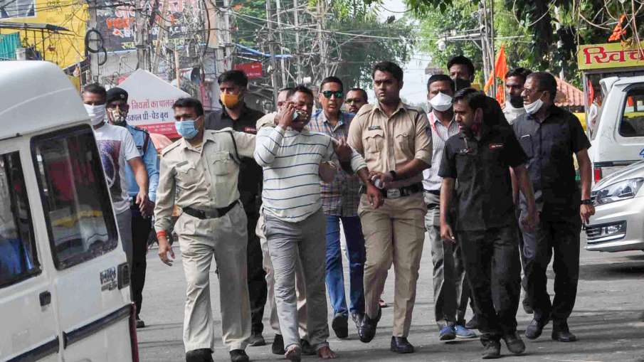 Two person arrested from Gwalior in connection with Kanpur encounter Two person arrested from Gwalior in connection with Kanpur encounter- India TV Hindi