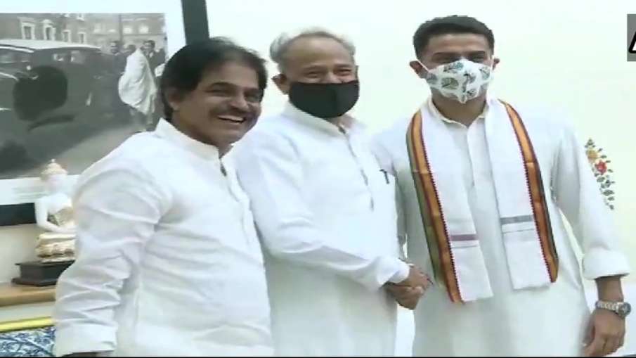 Congress leader Sachin Pilot meets CM Ashok Gehlot at his residence. Congress leader Sachin Pilot meets CM Ashok Gehlot at his residence.- India TV Hindi
