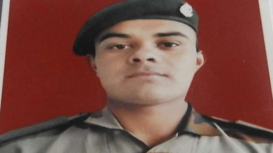 Soldier from Himachal’s Hamirpur district killed in ceasefire violation by Pakistan at LoC Soldier from Himachal’s Hamirpur district killed in ceasefire violation by Pakistan at LoC- India TV Hindi