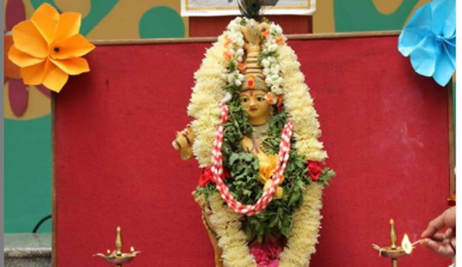Krishna Janmashtami 2020: जन्माष्टमी के दिन श्री कृष्ण को लगाए इस चीज का भोग, नौकरी और बिजनेस में मि Krishna Janmashtami 2020: जन्माष्टमी के दिन श्री कृष्ण को लगाए इस चीज का भोग, नौकरी और बिजनेस में मि- India TV Hindi