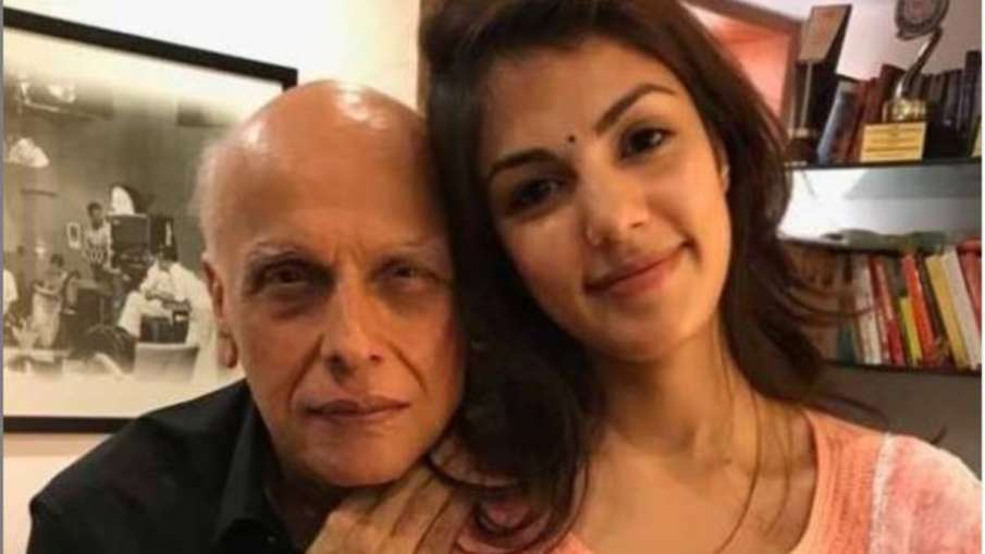 mahesh bhatt and rhe chakraborty mahesh bhatt and rhe chakraborty- India TV Hindi