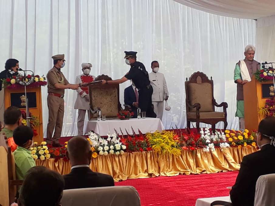 Manoj Sinha takes oath as new LG of Jammu and Kashmir Manoj Sinha takes oath as new LG of Jammu and Kashmir- India TV Hindi