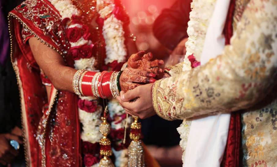 PM Modi says a committee has been set up to reconsider minimum marriage age of girls PM Modi says a committee has been set up to reconsider minimum marriage age of girls- India TV Hindi