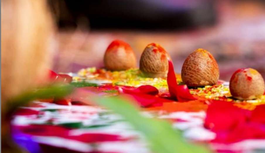 गुरुवार को एक साथ बन रहे हैं कई संयोग, सुख-संपत्ति के लिए अपनाएं ये उपाय गुरुवार को एक साथ बन रहे हैं कई संयोग, सुख-संपत्ति के लिए अपनाएं ये उपाय- India TV Hindi