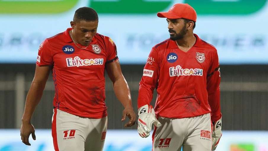 Sheldon Cotrell and KL Rahul Sheldon Cotrell and KL Rahul- India TV Hindi