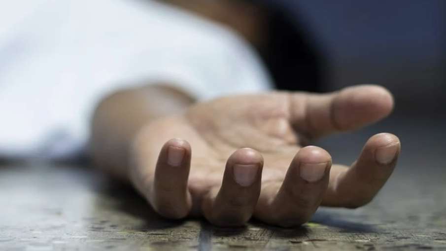 Coronavirus Patient Commits Suicide, COVID-19 Patient Suicide, Coronavirus Patient Jabalpur Coronavirus Patient Commits Suicide, COVID-19 Patient Suicide, Coronavirus Patient Jabalpur- India TV Hindi