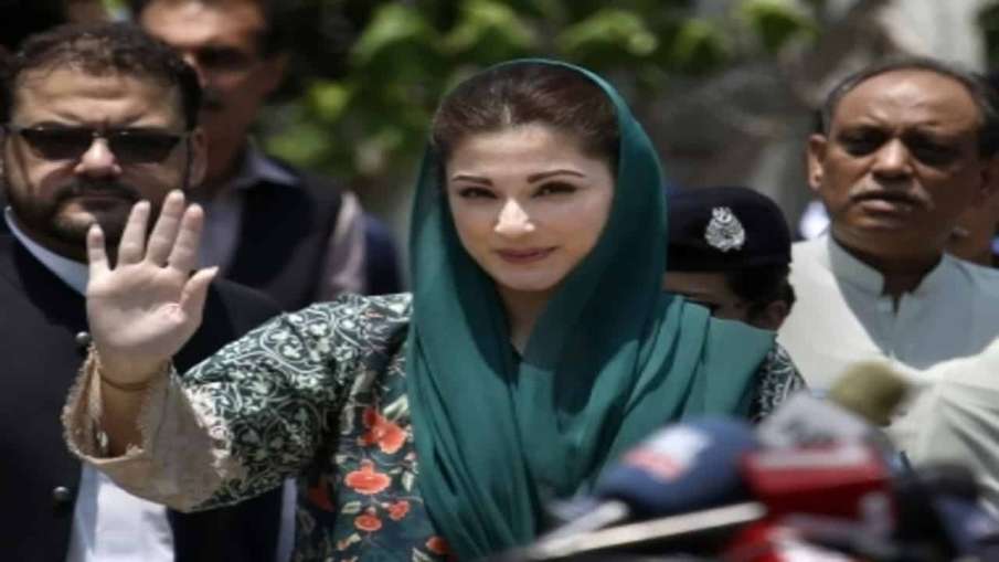 Maryam Nawaz, 300 PML-N workers booked under terrorism charges for clash outside NAB office Maryam Nawaz, 300 PML-N workers booked under terrorism charges for clash outside NAB office- India TV Hindi