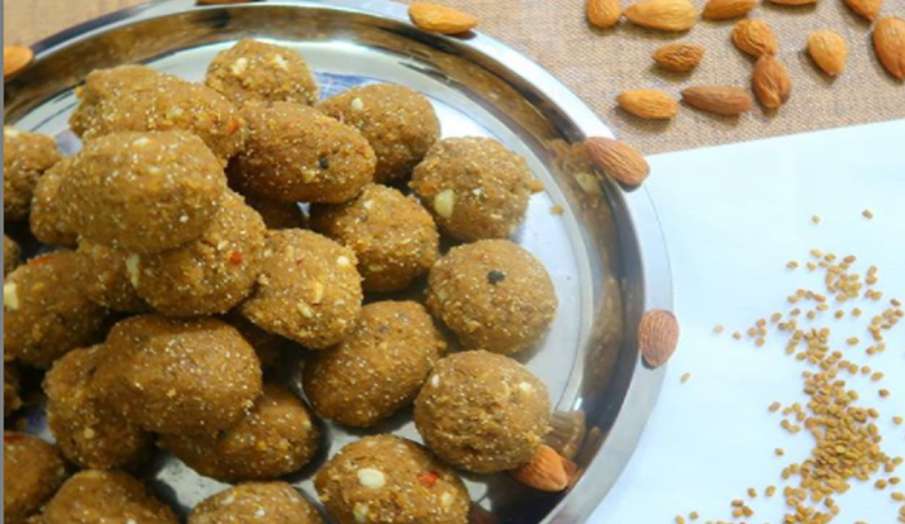 Recipe: रोजाना मेथी के लड्डू खाने से गठिया सहित कई बीमारियां रहेगी कोसों दूर, जानें बनाने का तरीका Recipe: रोजाना मेथी के लड्डू खाने से गठिया सहित कई बीमारियां रहेगी कोसों दूर, जानें बनाने का तरीका- India TV Hindi