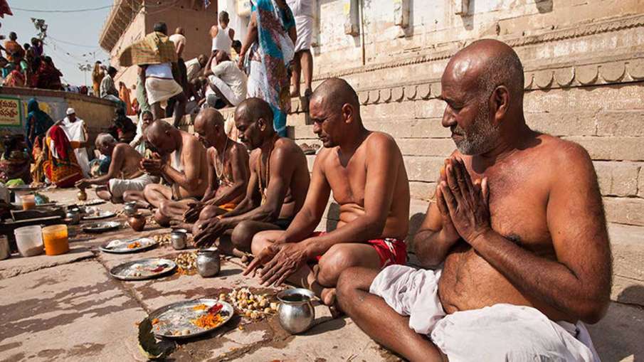West Bengal government announces Rs 1000 monthly for poor brahmins West Bengal government announces Rs 1000 monthly for poor brahmins- India TV Hindi