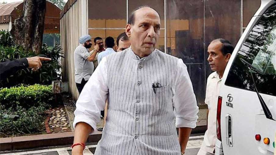 India-China Border Tension: Defence Minister Rajnath Singh Chairs High-Level Meeting India-China Border Tension: Defence Minister Rajnath Singh Chairs High-Level Meeting- India TV Hindi