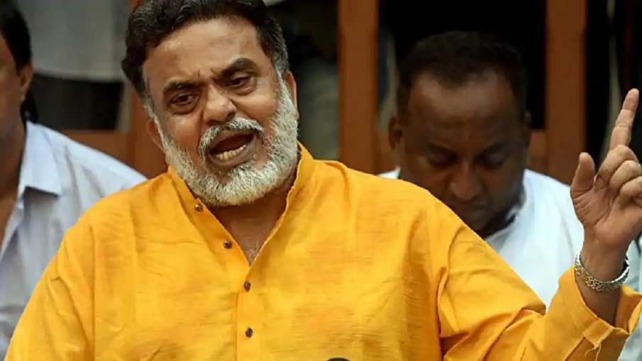 Congress leader sanjay nirupam attacks shivsena । शिवसैनिकों की गुंडागर्दी देख भड़के कांग्रेस नेता स Congress leader sanjay nirupam attacks shivsena । शिवसैनिकों की गुंडागर्दी देख भड़के कांग्रेस नेता स- India TV Hindi