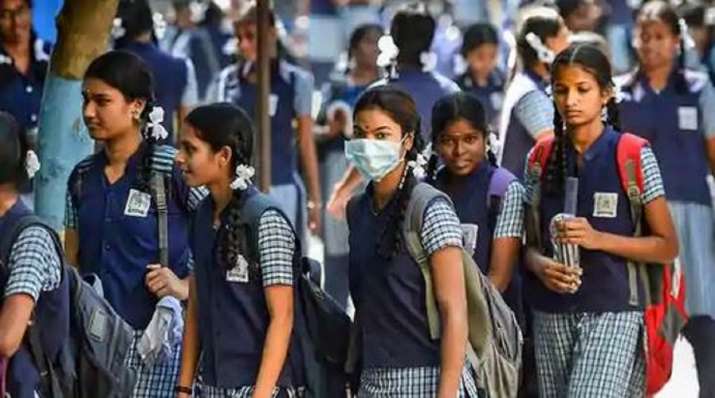 Parents are not ready to send children to school in... Parents are not ready to send children to school in...- India TV Hindi