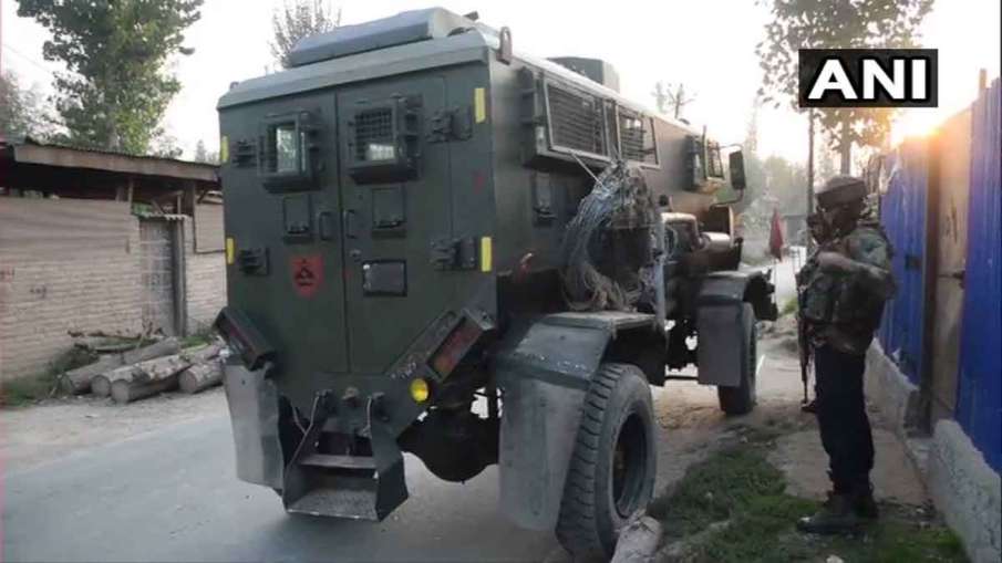Encounter in Jammu Kashmir Marwal area of Pulwama Encounter in Jammu Kashmir Marwal area of Pulwama- India TV Hindi