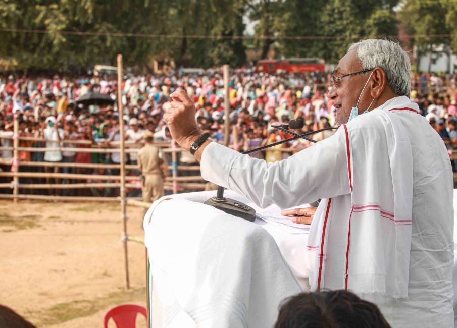 नीतीश कुमार ने RJD पर साधा निशाना, कहा- मौका मिलने पर अपना हित साधा नीतीश कुमार ने RJD पर साधा निशाना, कहा- मौका मिलने पर अपना हित साधा- India TV Hindi