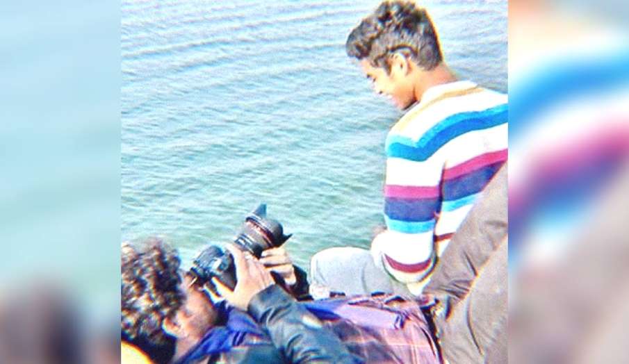 irrfan khan son babil shares his father photo irrfan khan son babil shares his father photo- India TV Hindi