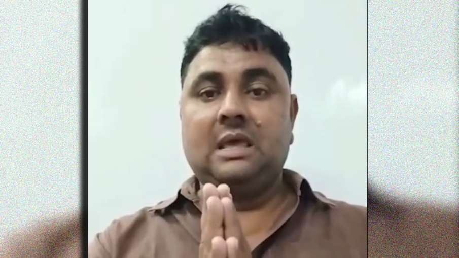 बलिया गोलीकांड: आरोपी धीरेंद्र ने जारी किया वीडियो बलिया गोलीकांड: आरोपी धीरेंद्र ने जारी किया वीडियो- India TV Hindi