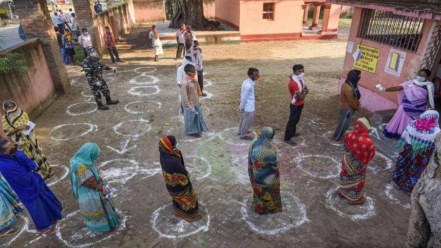11 बजे तक 18% से ज्यादा वोटिंग, जानिए- किस विधानसभा सीट में कितने वोट पड़े 11 बजे तक 18% से ज्यादा वोटिंग, जानिए- किस विधानसभा सीट में कितने वोट पड़े- India TV Hindi